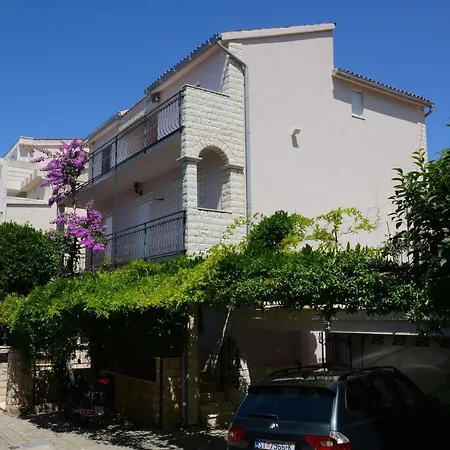 Apartments Gusic Flat 아파트