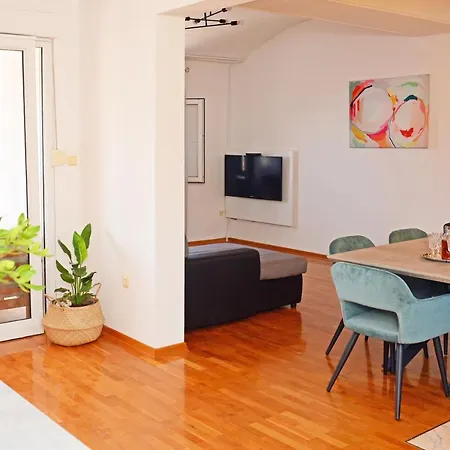 Apartments Gusic Flat Apartment Podstrana