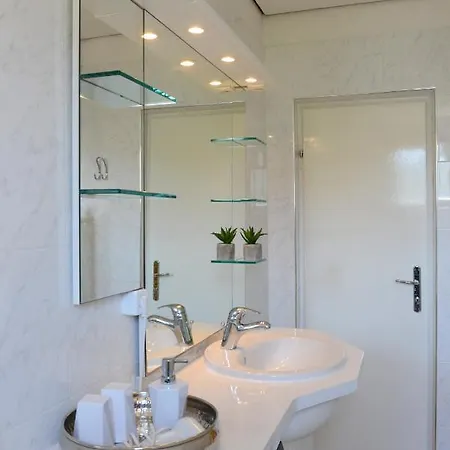 Apartments Gusic Flat * Podstrana
