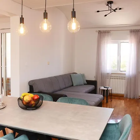 Apartment Apartments Gusic Flat *